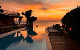 Sunset Beach Club Haad Rin